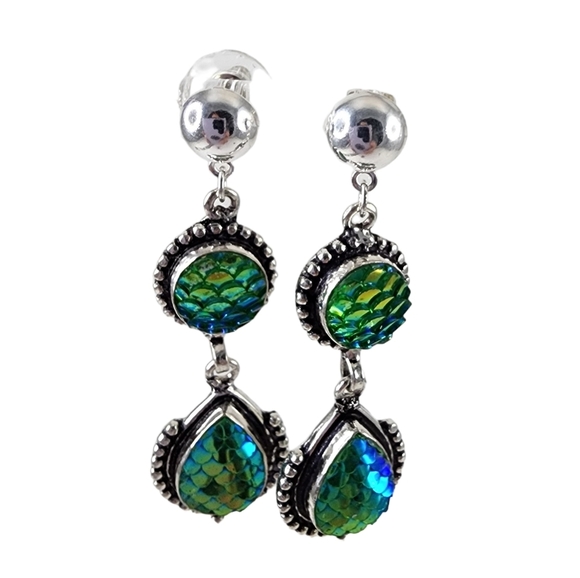 Mermaid dangle earrings green carved titanium set in silver overlay - Picture 3 of 7